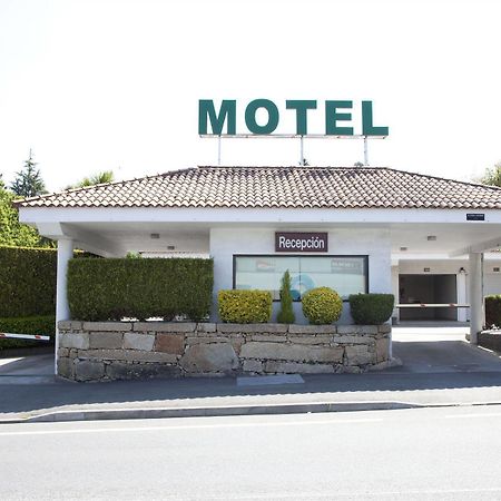Motel Jardin Oleiros Extérieur photo