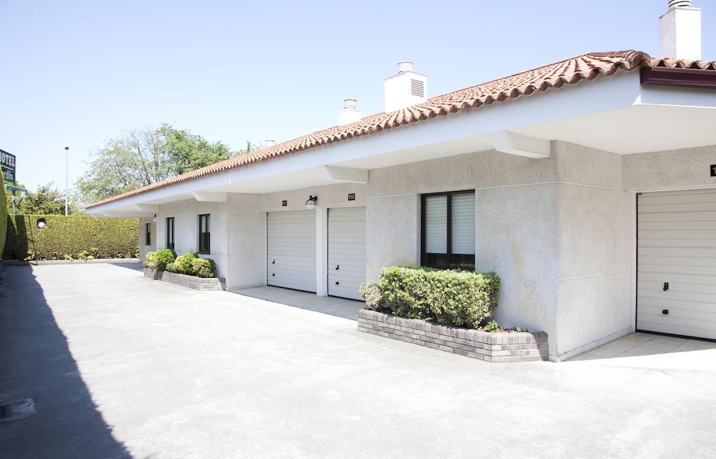 Motel Jardin Oleiros Extérieur photo