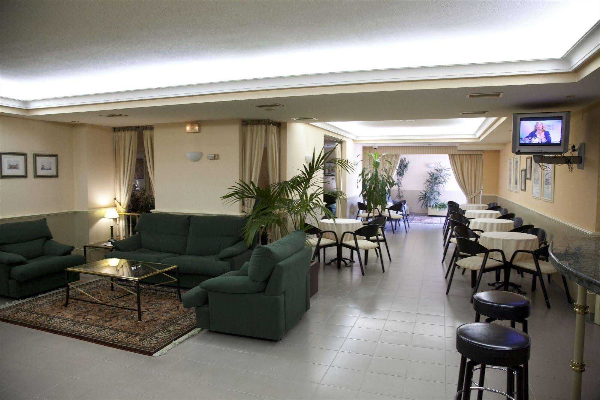 Motel Jardin Oleiros Extérieur photo