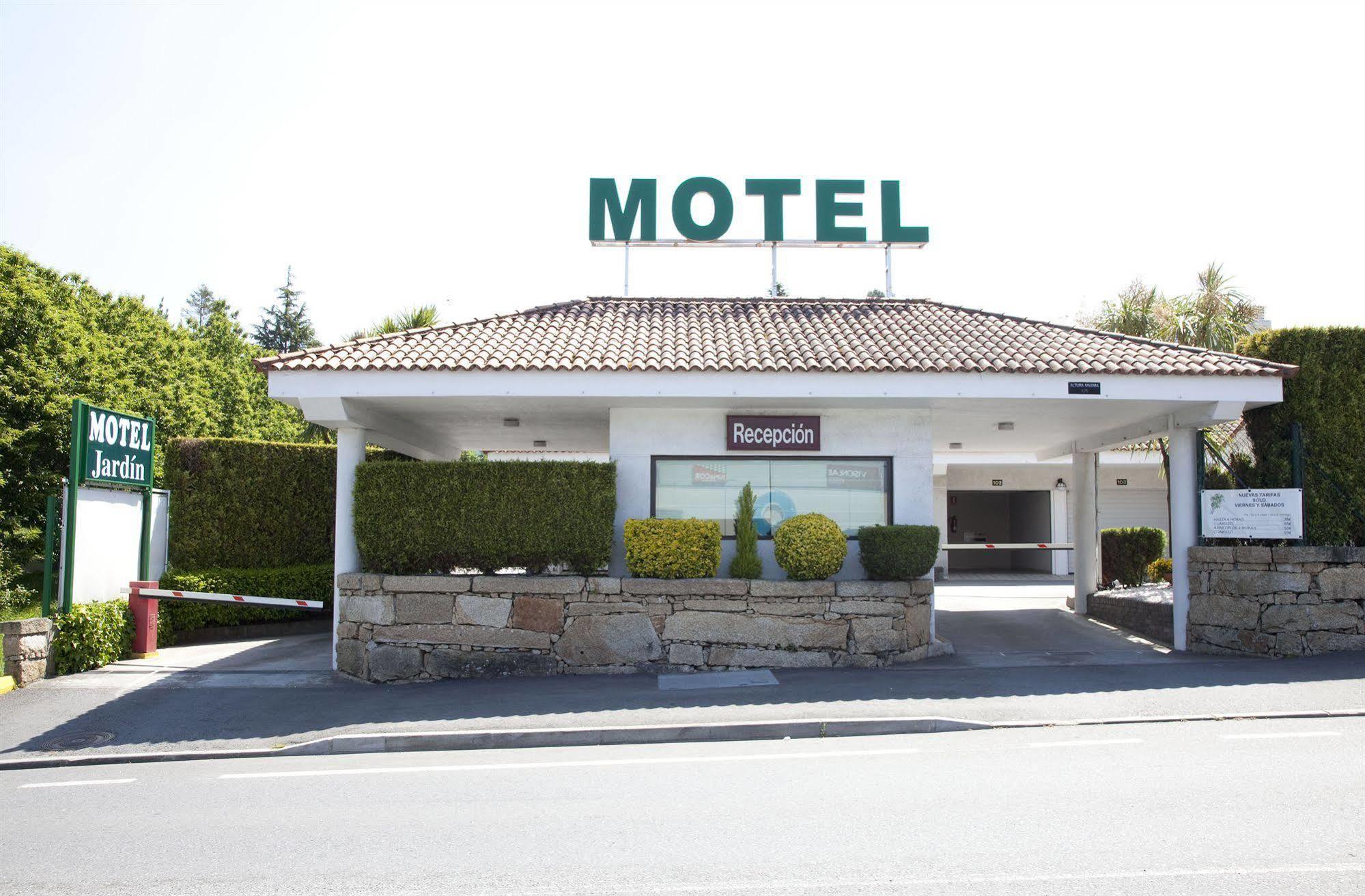 Motel Jardin Oleiros Extérieur photo